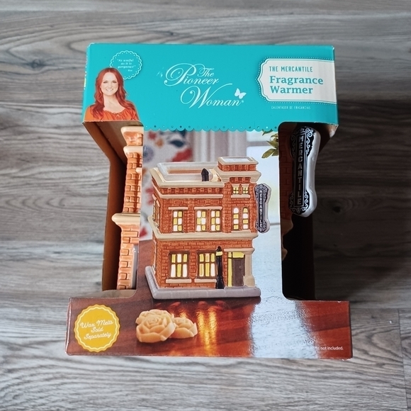 Pioneer Woman Scented Wax Warmer - Mercantile - Picture 2 of 3